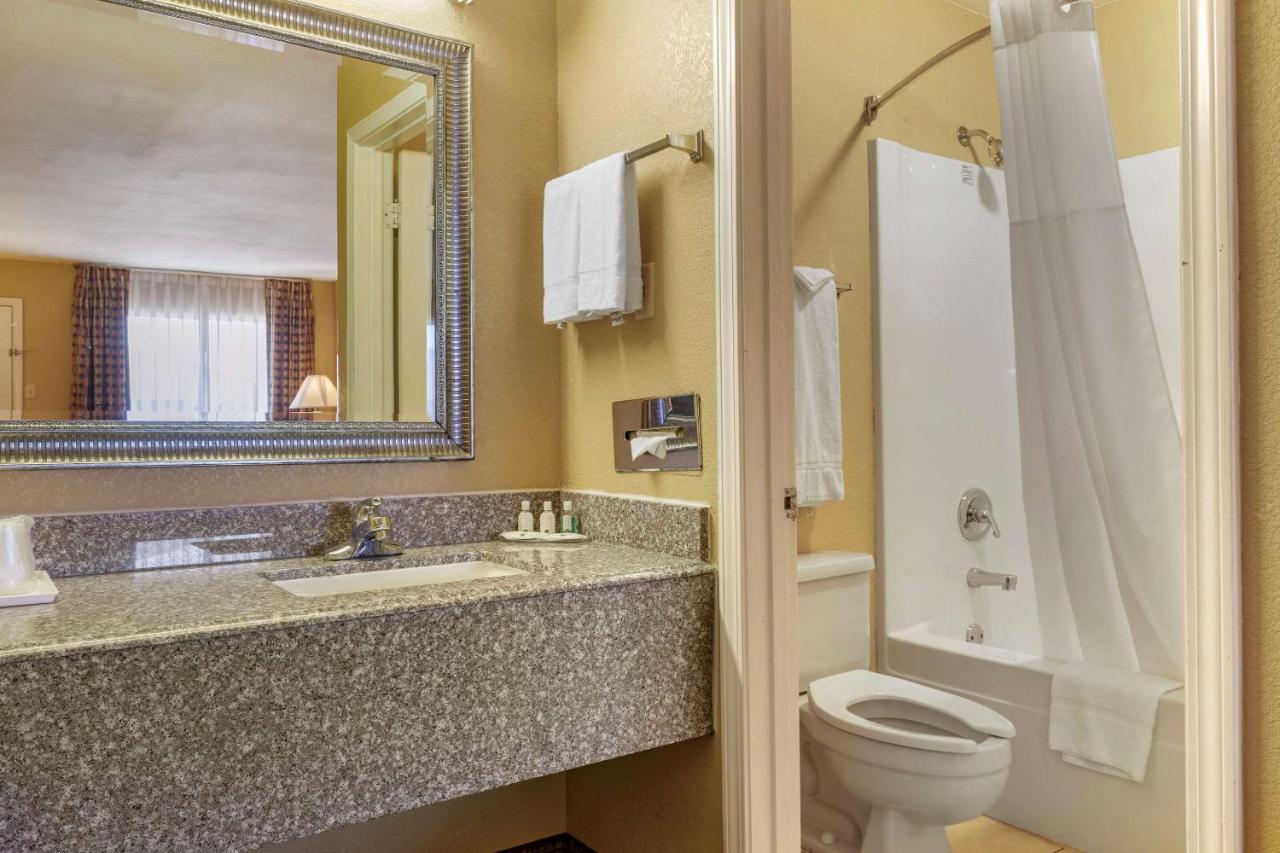 Quality Inn Russellville I-40 מראה חיצוני תמונה