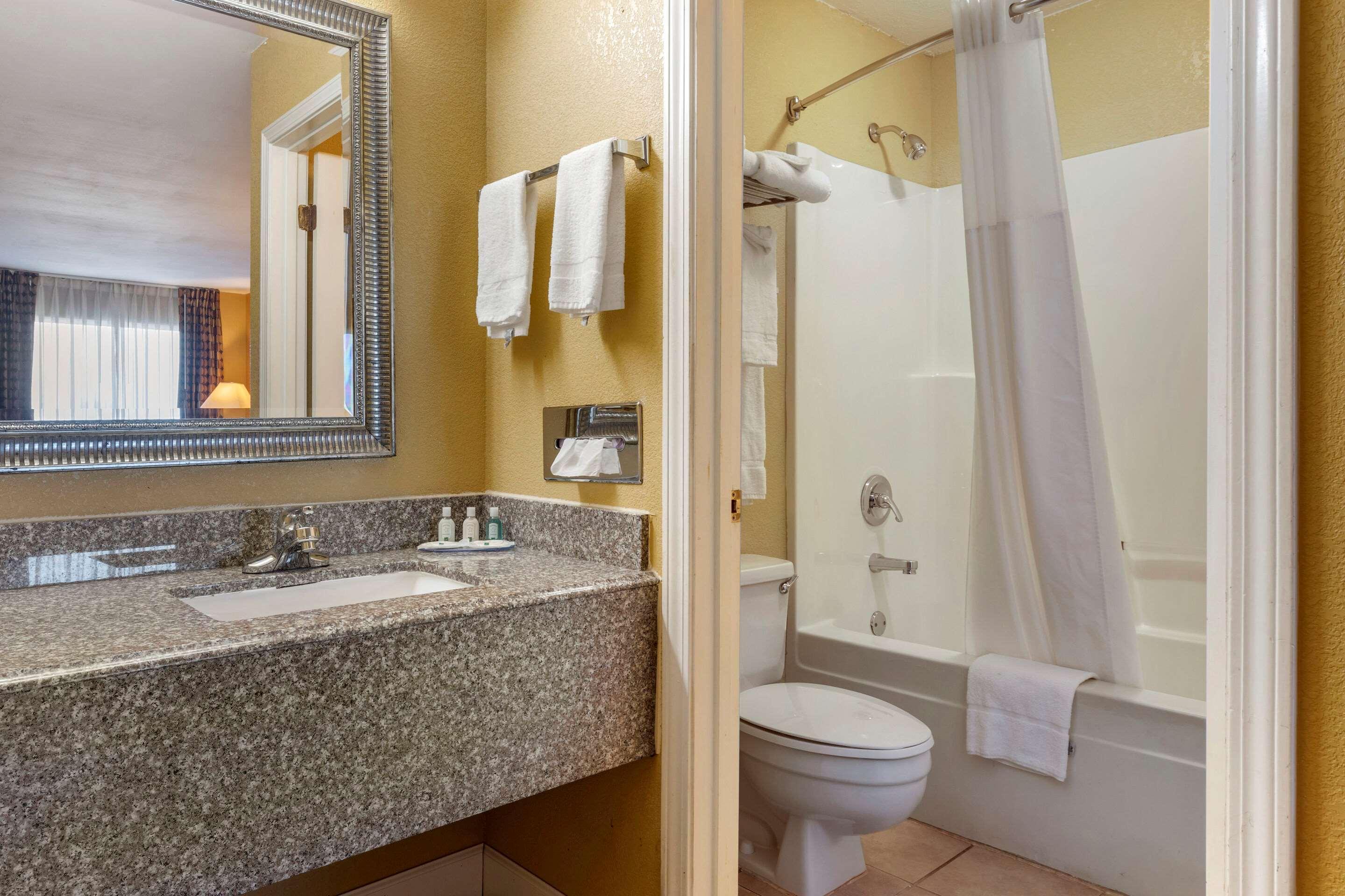 Quality Inn Russellville I-40 מראה חיצוני תמונה