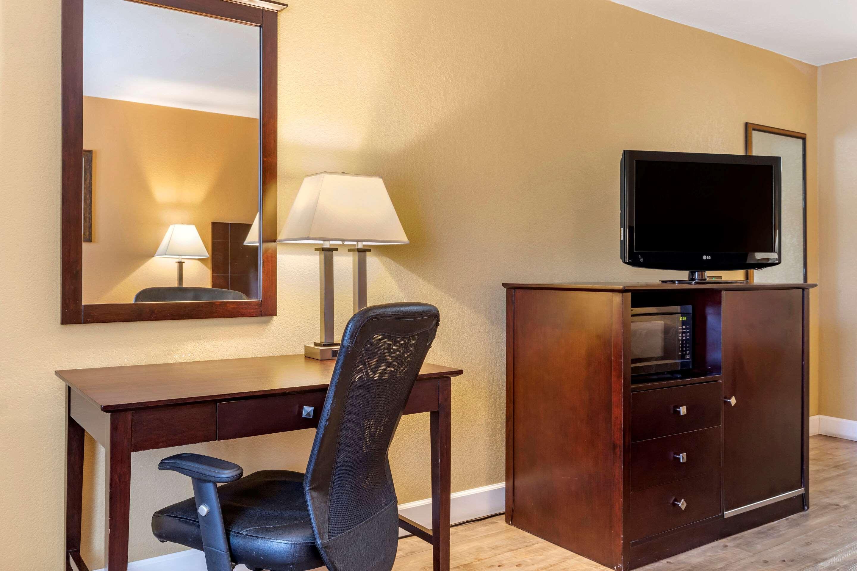 Quality Inn Russellville I-40 מראה חיצוני תמונה