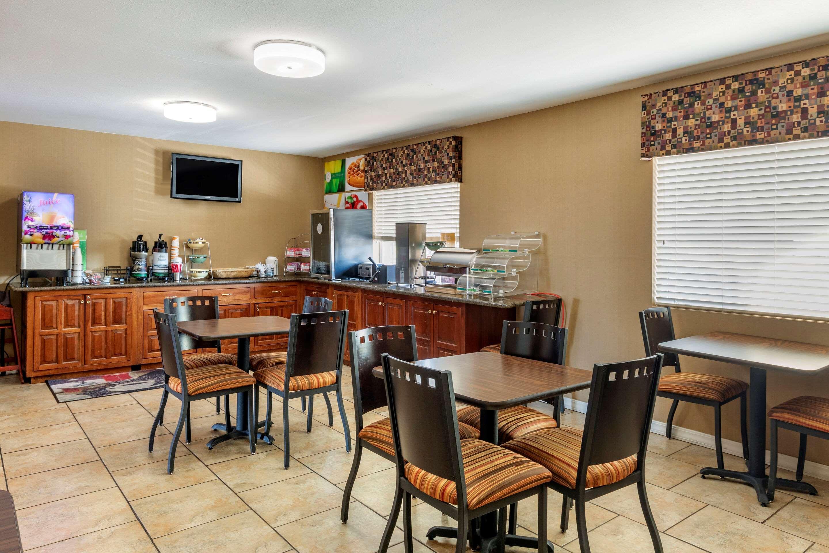Quality Inn Russellville I-40 מראה חיצוני תמונה
